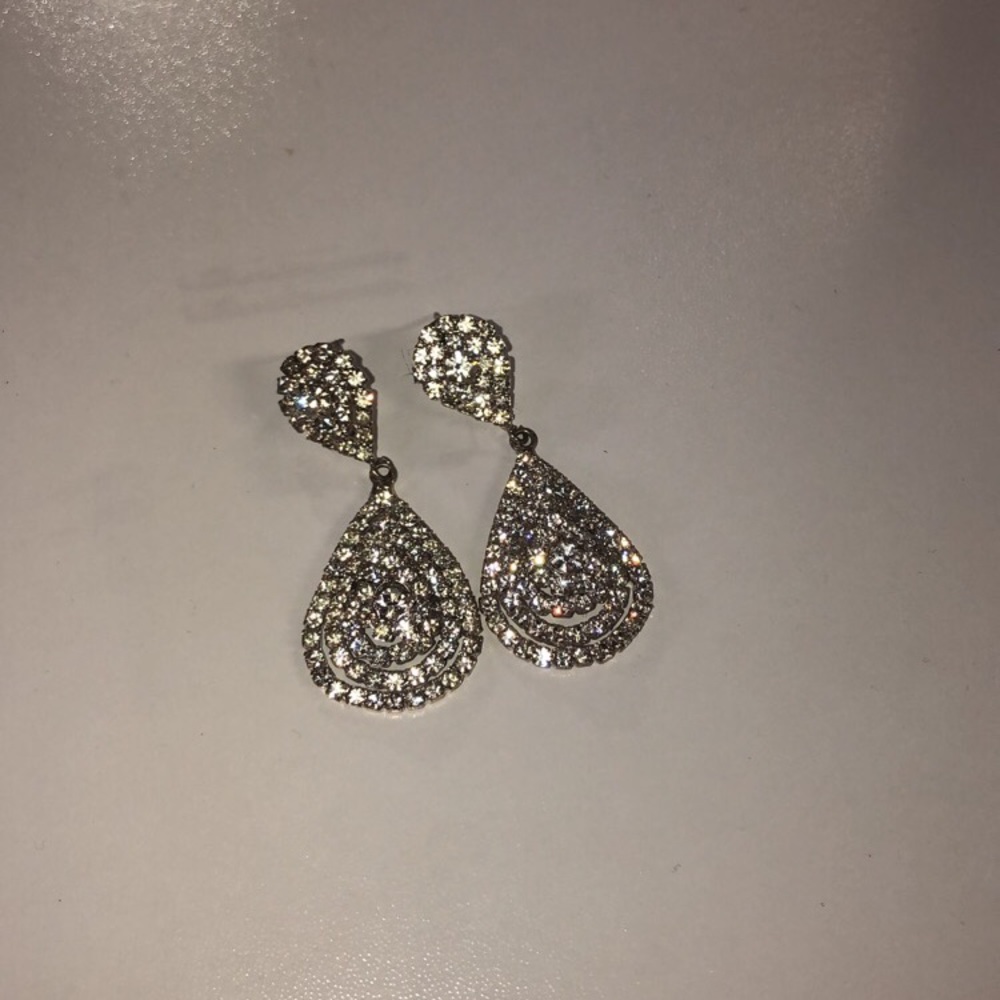 Diamond earrings - Picture 2 of 2
